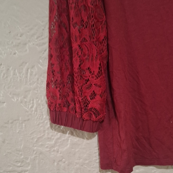Green Envelope Red Lace Sleeve Blouse Size XS - Picture 4 of 7